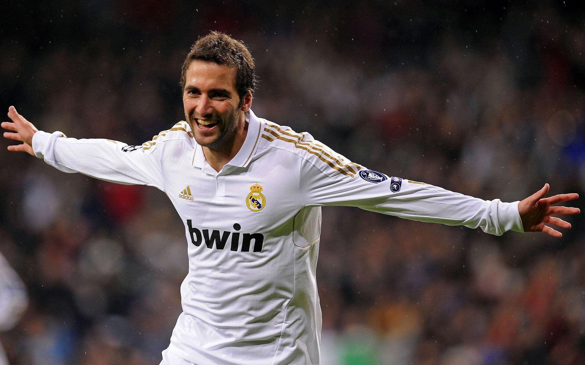 世界杯冷门制造者加盟欧冠黑马 再度扮演搅局角色备受期待